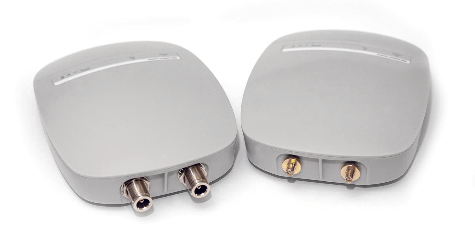 StationBox S with Two Preinstalled SMA-RP to MMCX