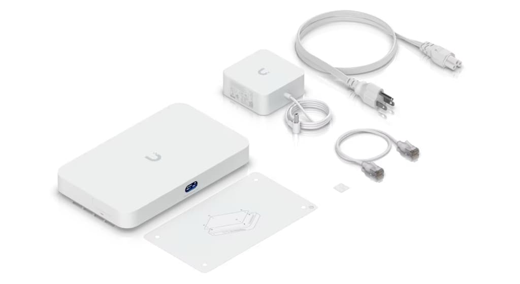 UBNT UniFi Cloud Gateway Fiber - UCG-Fiber 10G WAN/LAN 5 Gbps IDS/IPS NVMe NVR 50+ Cihaz & 500+ İstemci UniFi Gateway Firewall Router