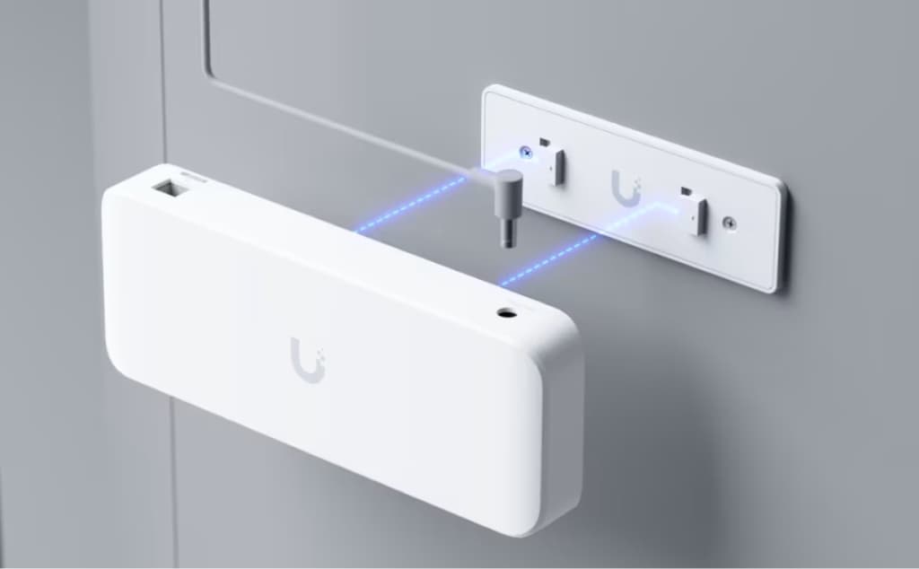 UBNT UniFi Switch ultra 210W - USW-Ultra-210W 8 Port PoE+ Yönetilebilir Switch
