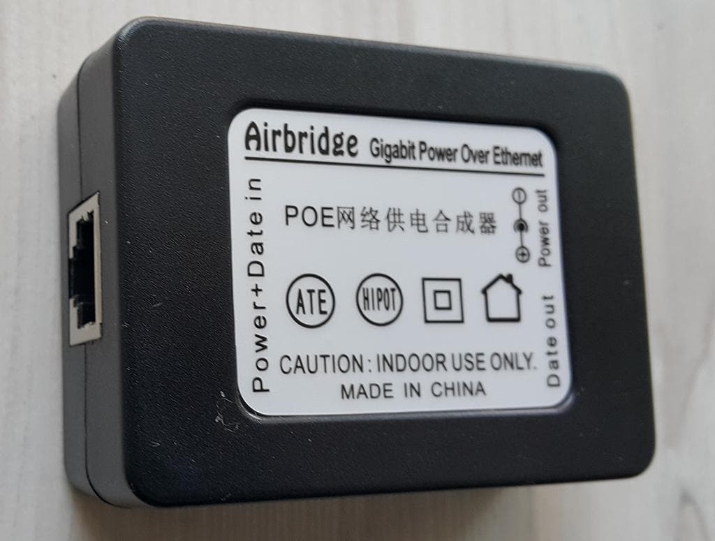 AirBridge Gigabit POE in / DATA + Power Out Spliter